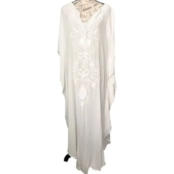 Lilly Pulitzer Mella Maxi Coverup In Resort White in Size S/M - Picture 3 of 11